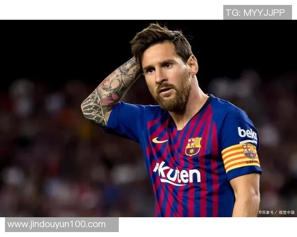 足球球星场外绯闻不断 深陷感情风波与媒体争议的明星生活揭秘